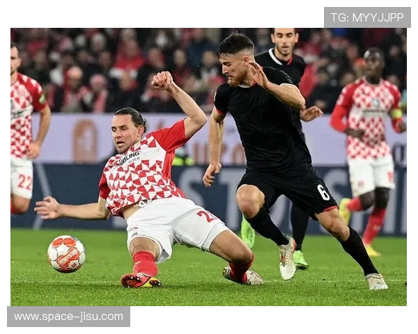 科隆vs美因茨实时：李在成反击破门